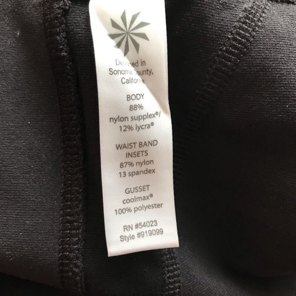 Athleta Black Fitted Shorts Size M - Picture 5 of 6